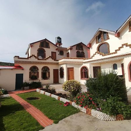 Hostal Jallalla Comunidad Yumani Exterior photo