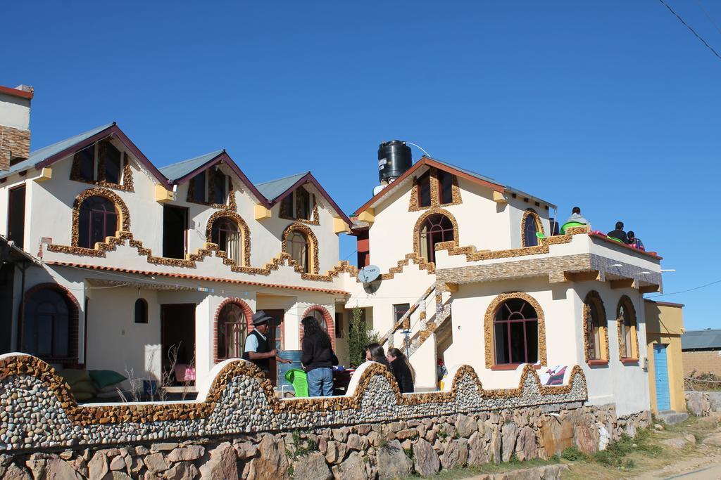 Hostal Jallalla Comunidad Yumani Exterior photo