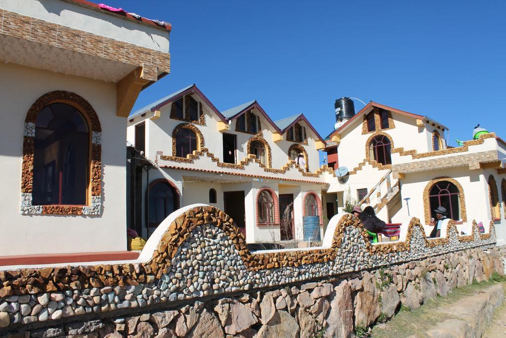 Hostal Jallalla Comunidad Yumani Exterior photo
