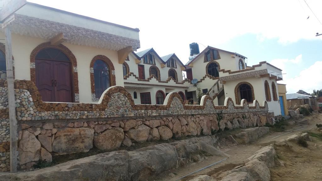 Hostal Jallalla Comunidad Yumani Exterior photo